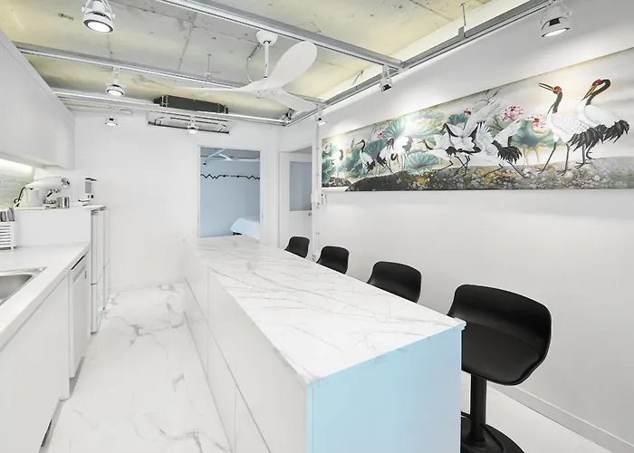B9 Tailored Service Near Hongik Univ Station 서울특별시